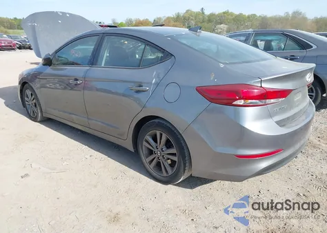2018 Hyundai Elantra Value Edition z USA, uszkodzony, nr VIN 5NPD84LF9JH323520